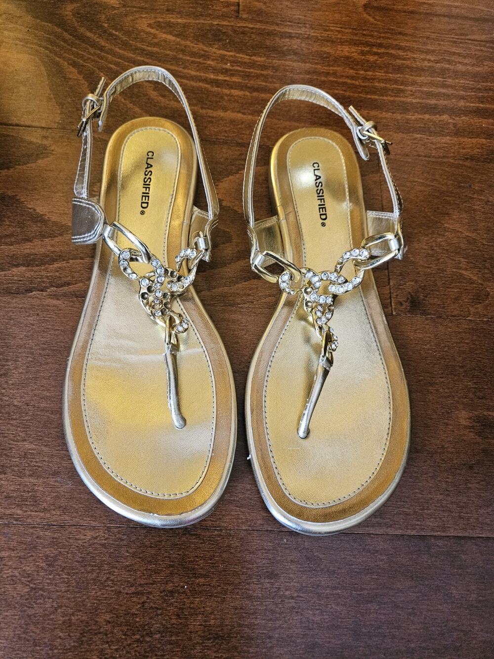 Classified Sandals Women's Size 9 Gold and Diamond Stones